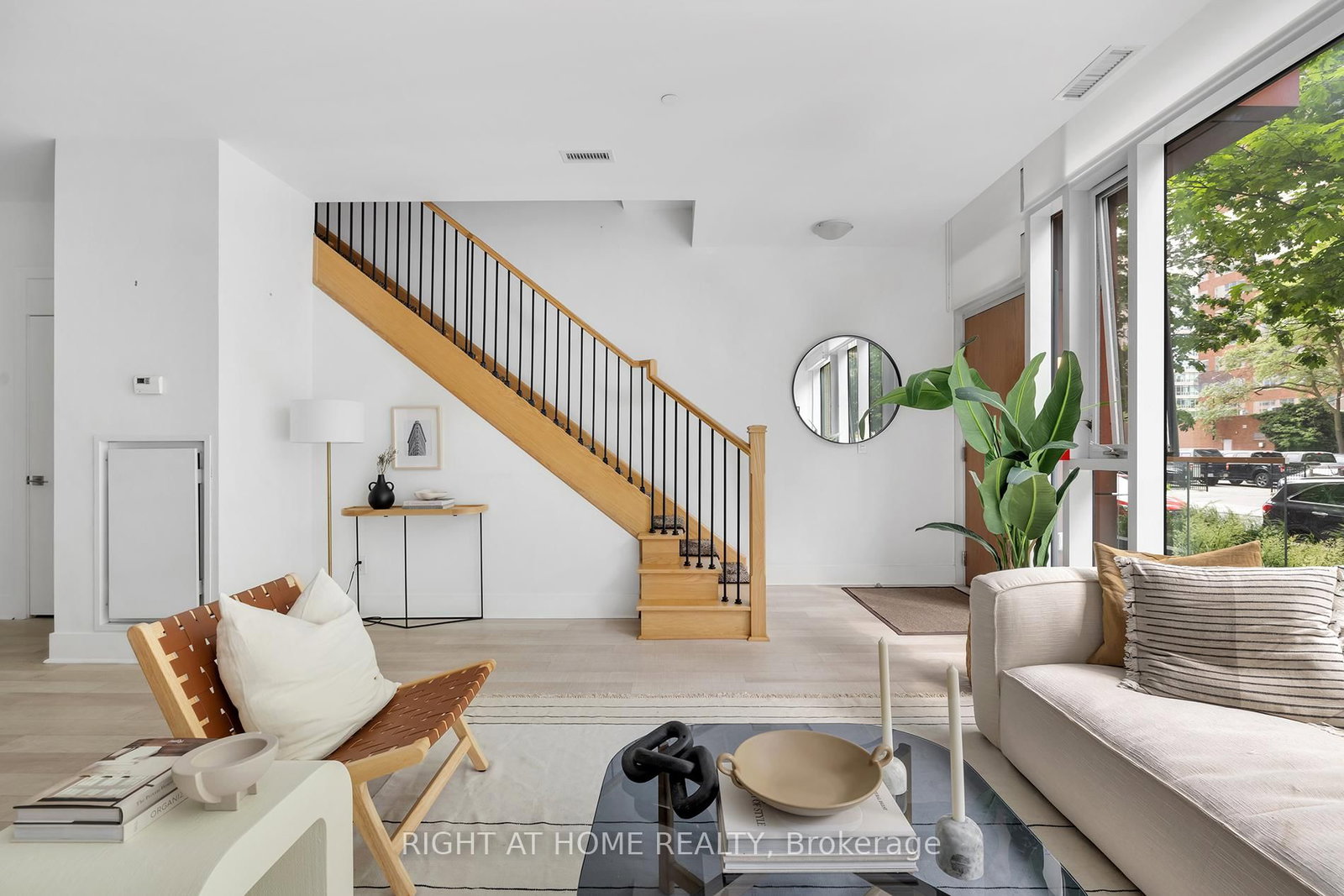 32 Davenport Road, Unit TH 101 - Photo 11