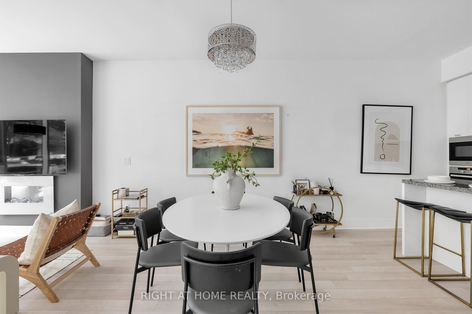 32 Davenport Road, Unit TH 101 - Photo 9