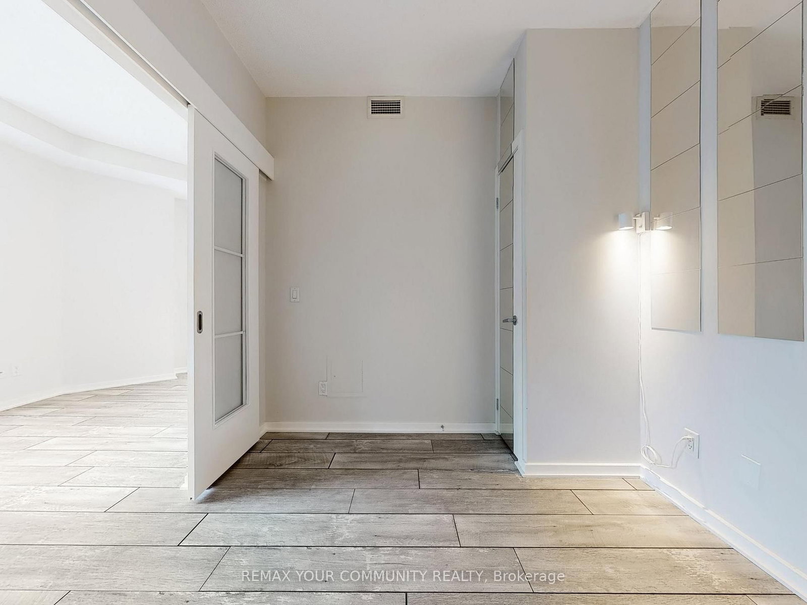 208 Queens Quay West Street, Unit 2212 - Photo 16