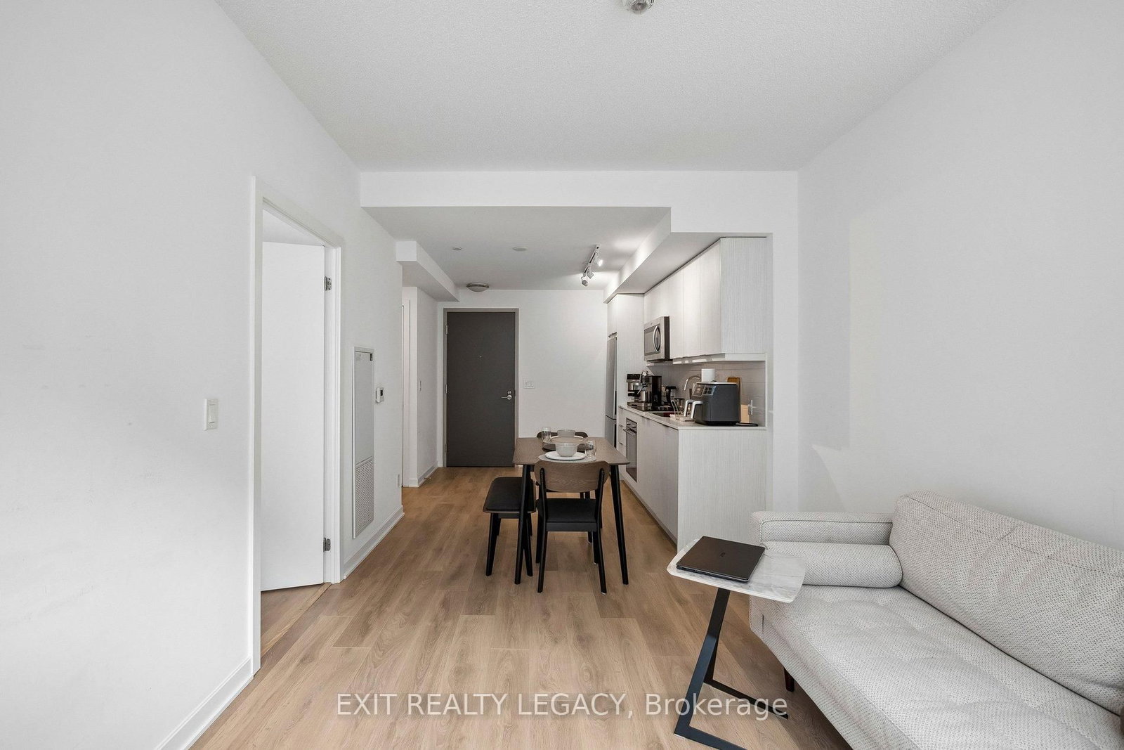 38 Forest Manor Road, Unit 518 - Photo 10