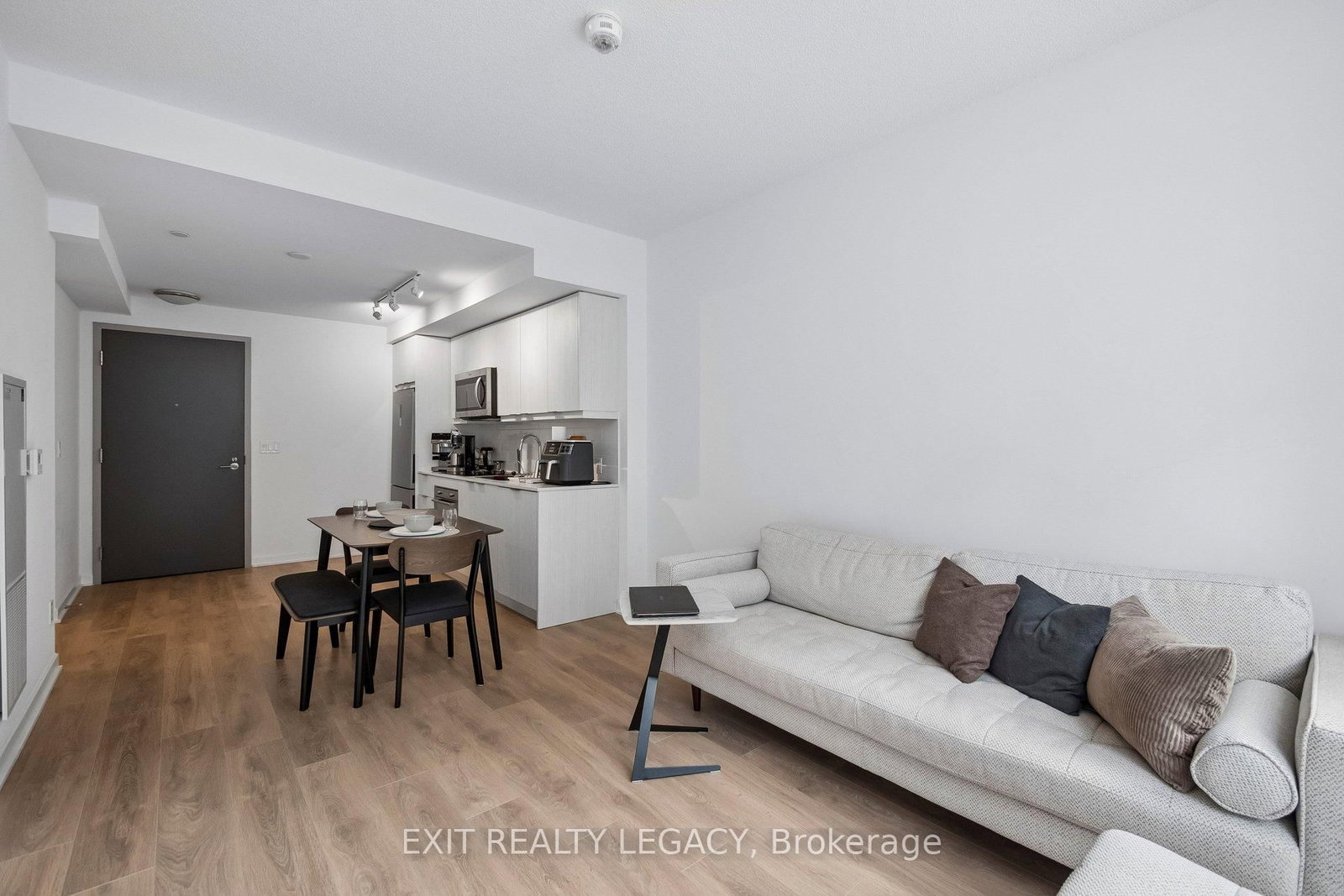 38 Forest Manor Road, Unit 518 - Photo 12