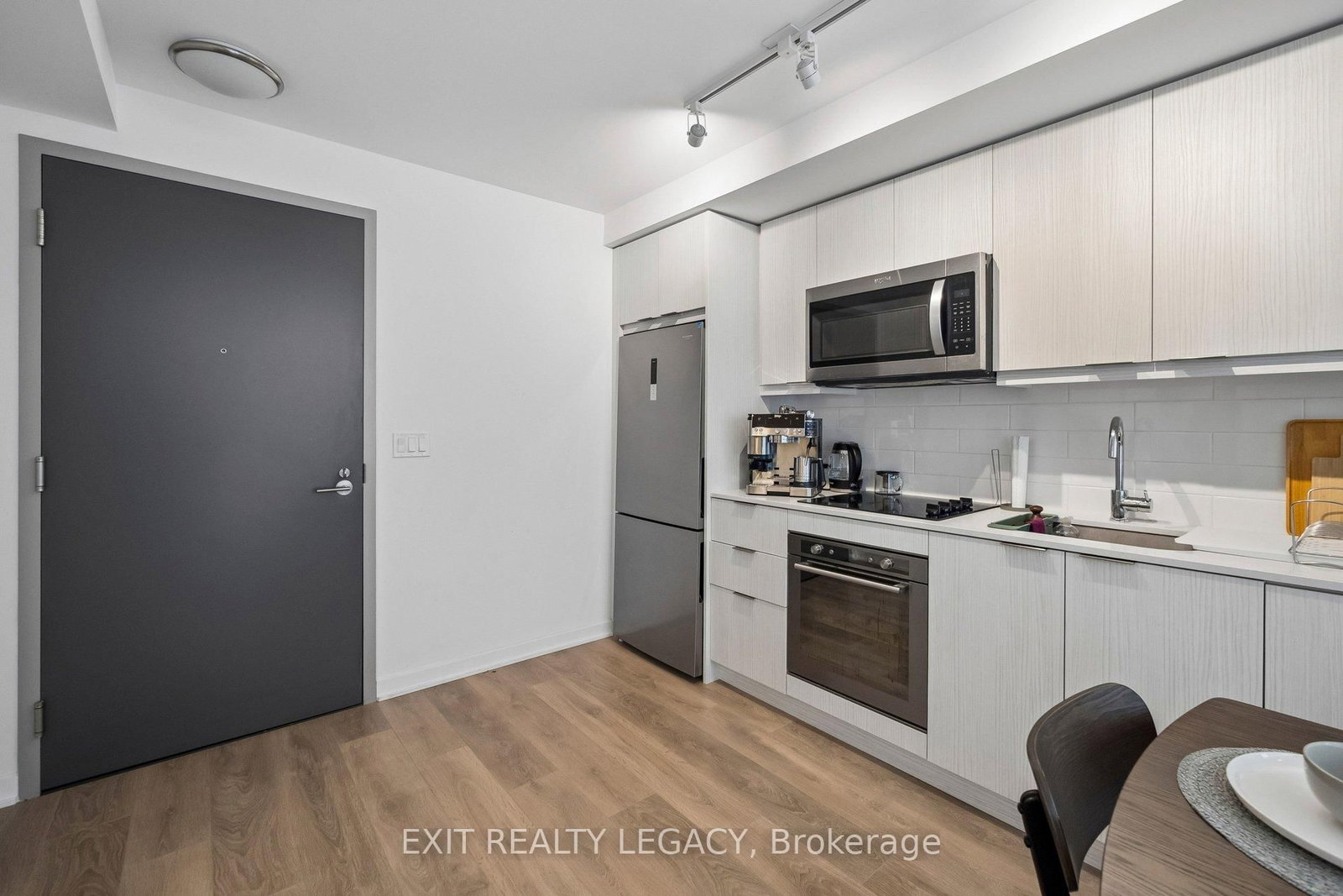 38 Forest Manor Road, Unit 518 - Photo 18