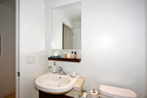 218 Queens Quay W, Unit 2611 - Photo 13