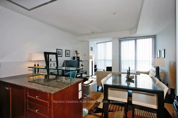 218 Queens Quay W, Unit 2611 - Photo 15