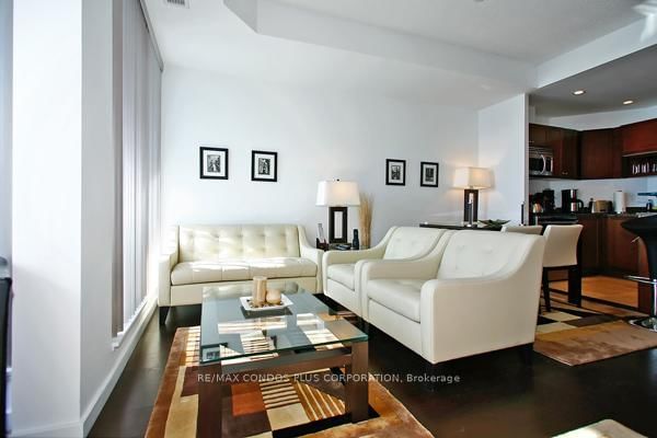 218 Queens Quay W, Unit 2611 - Photo 22