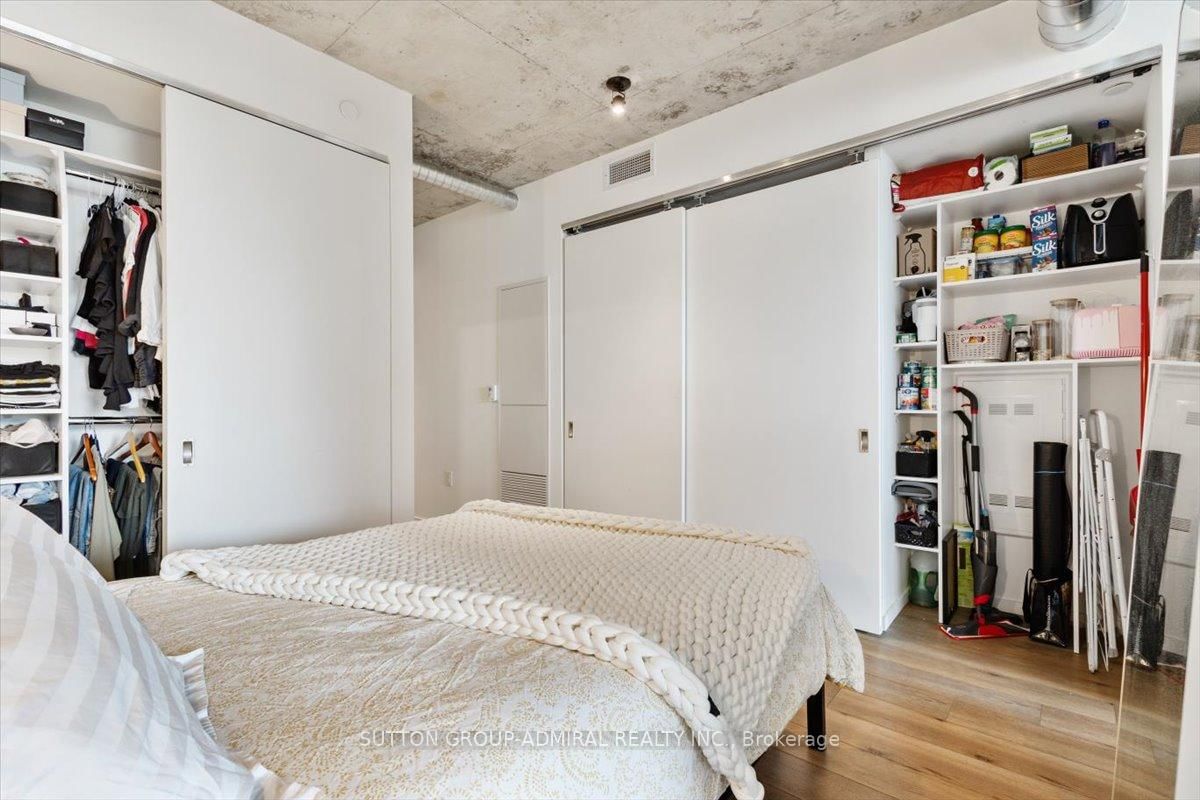 21 Lawren Harris Square, Unit 805 - Photo 12