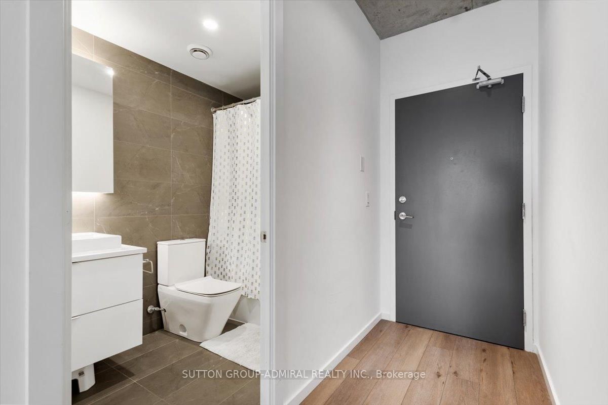 21 Lawren Harris Square, Unit 805 - Photo 21