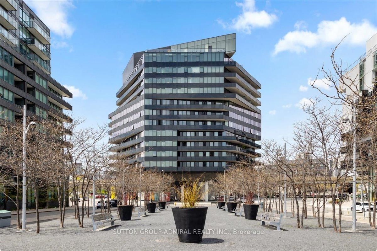 21 Lawren Harris Square, Unit 805 - Photo 27