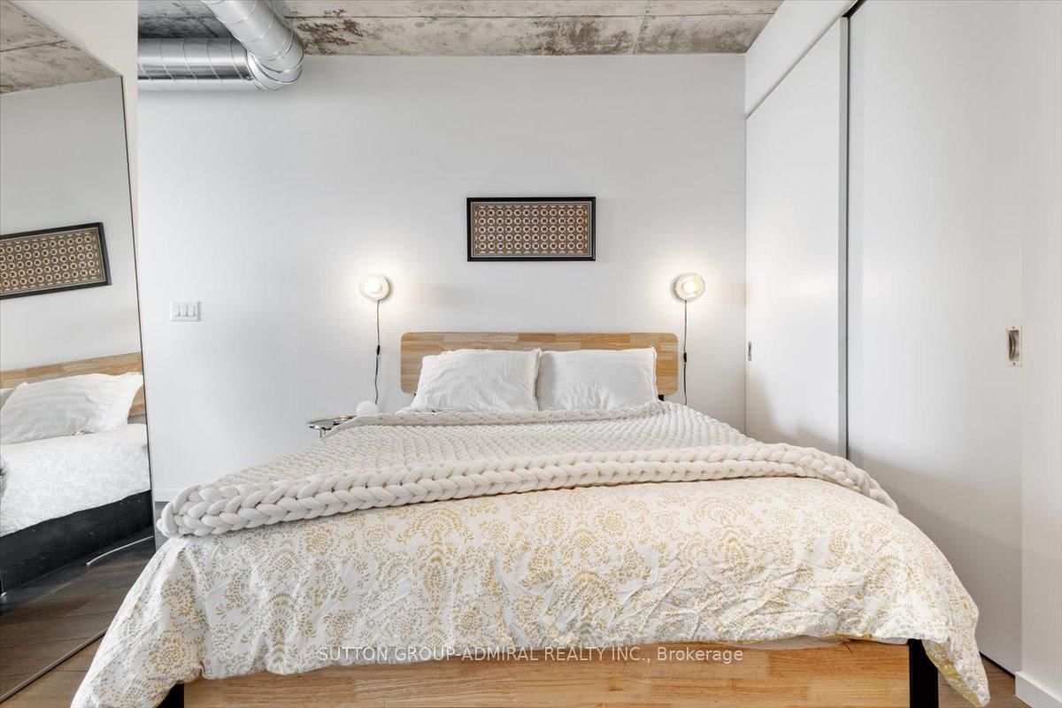 21 Lawren Harris Square, Unit 805 - Photo 9