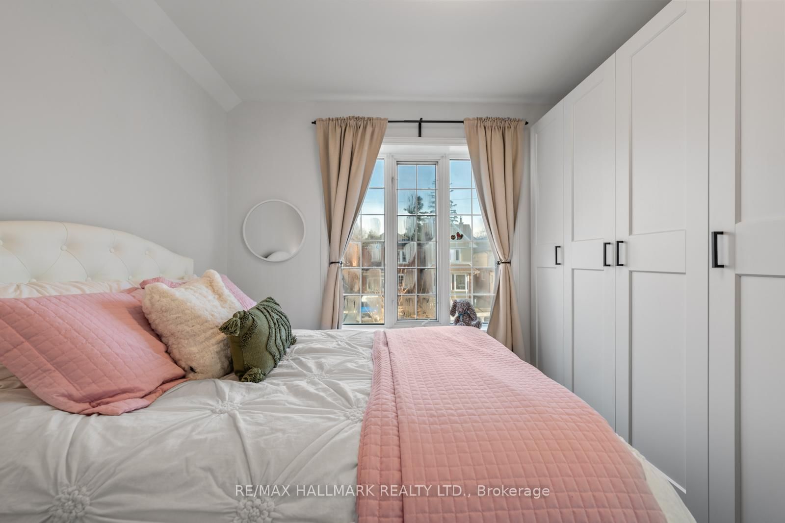 146 Roslin Avenue - Photo 30
