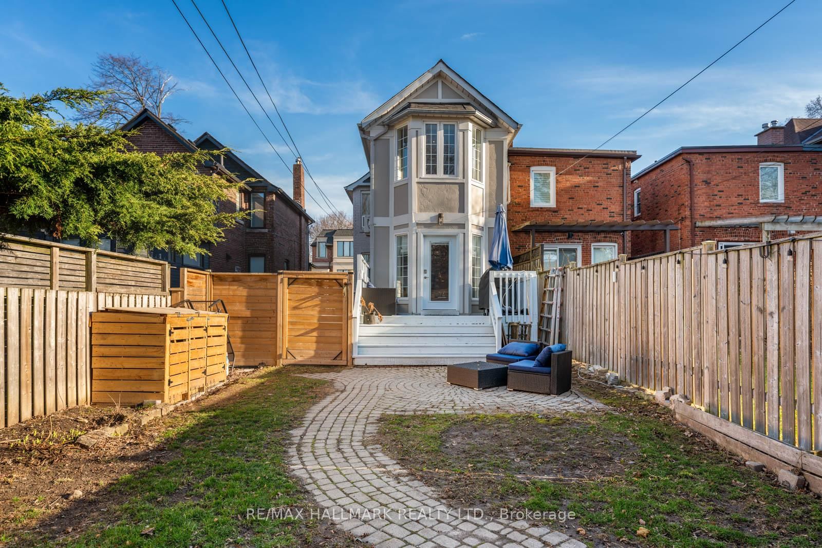146 Roslin Avenue - Photo 41