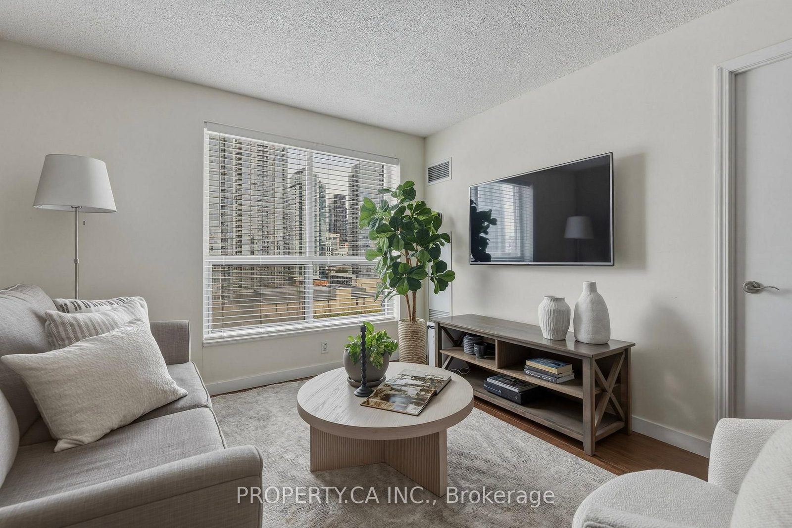 410 Queens Quay W, Unit 1105 - Photo 4
