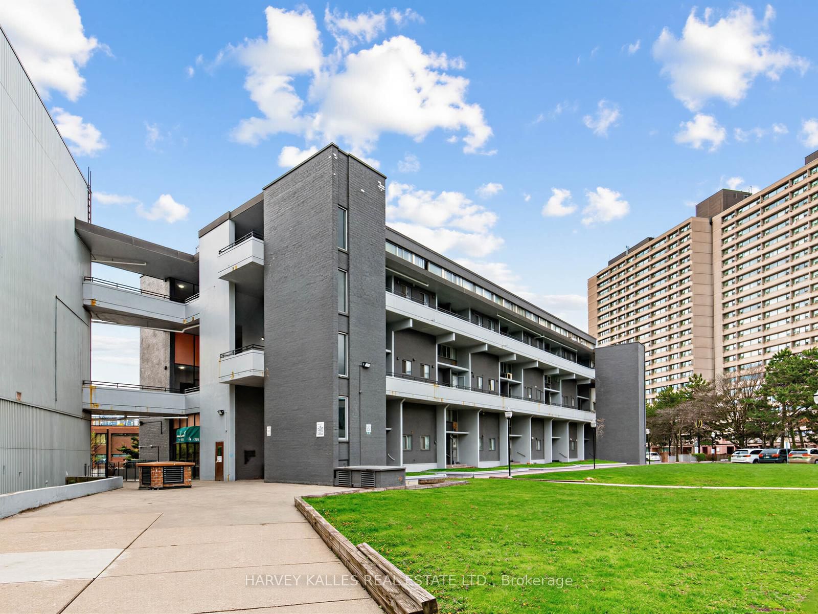 55 Sunny Glenway, Unit 310