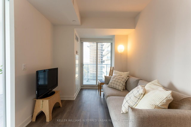1012 - 195 Redpath Avenue