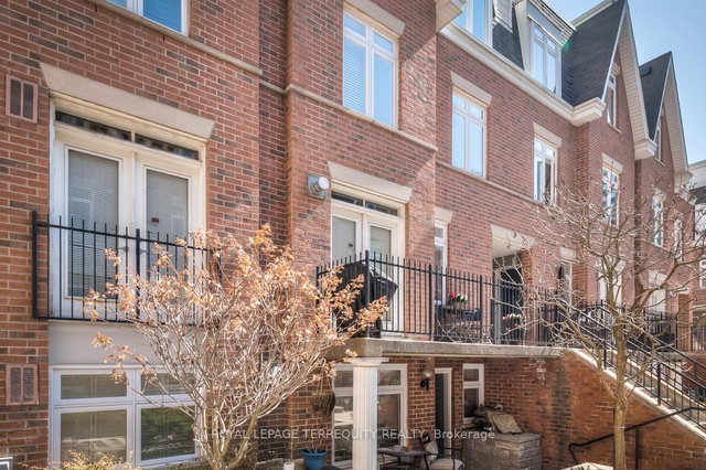 18 - 106 Redpath Avenue