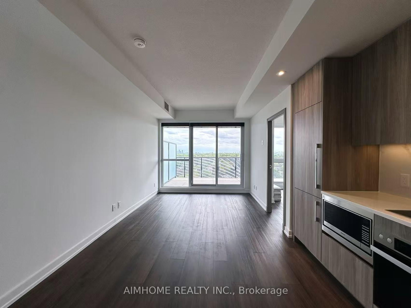 27 McMahon Drive, Unit 1705 - Photo 11