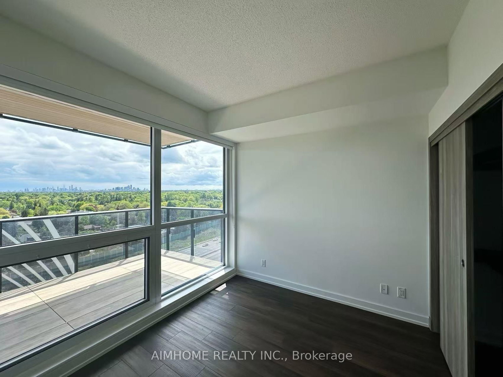 27 McMahon Drive, Unit 1705 - Photo 15