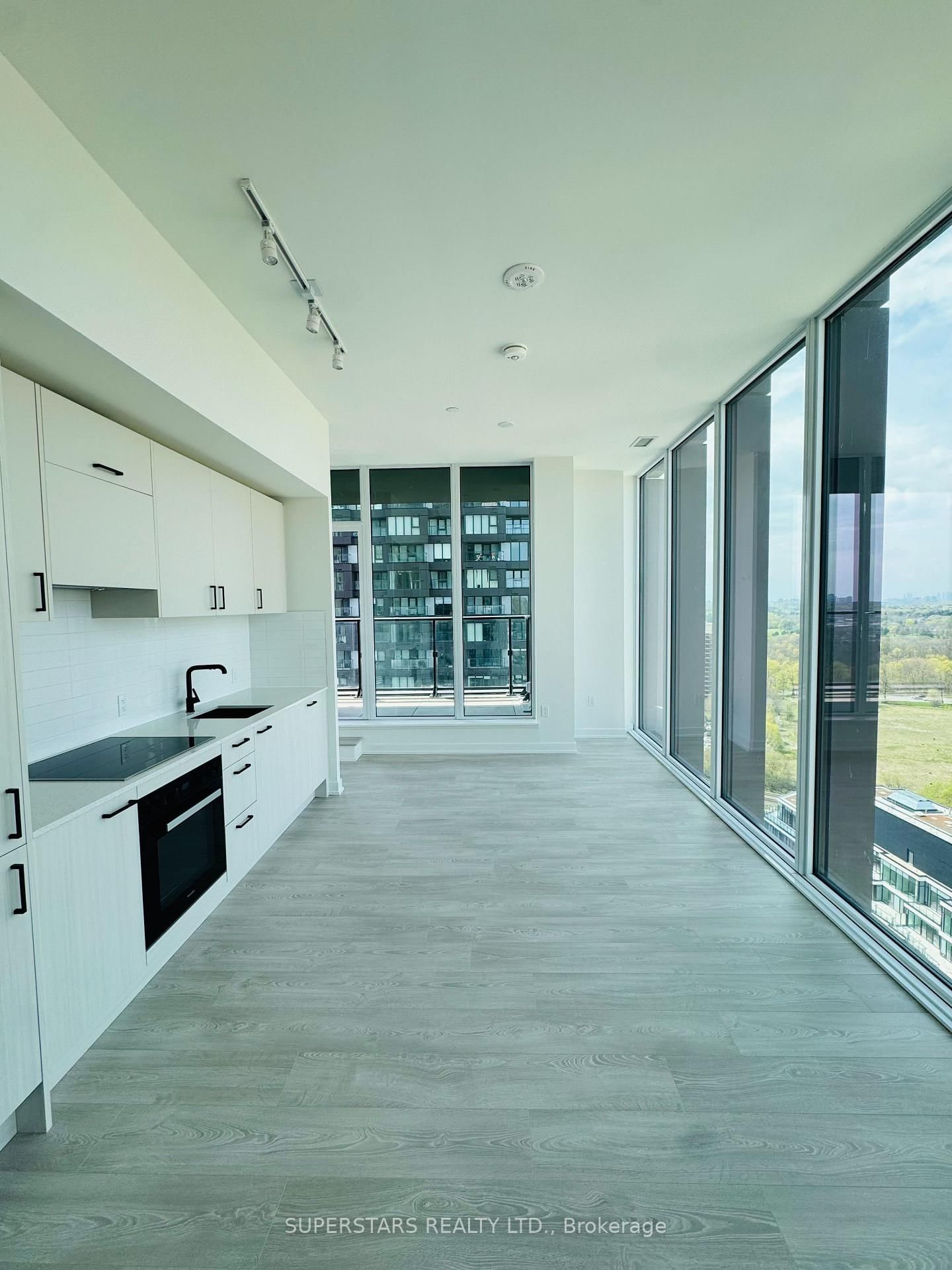 5 Quarrington Lane, Unit 2303