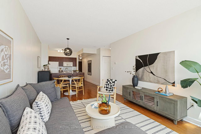 #1510 - 35 Mariner Terrace