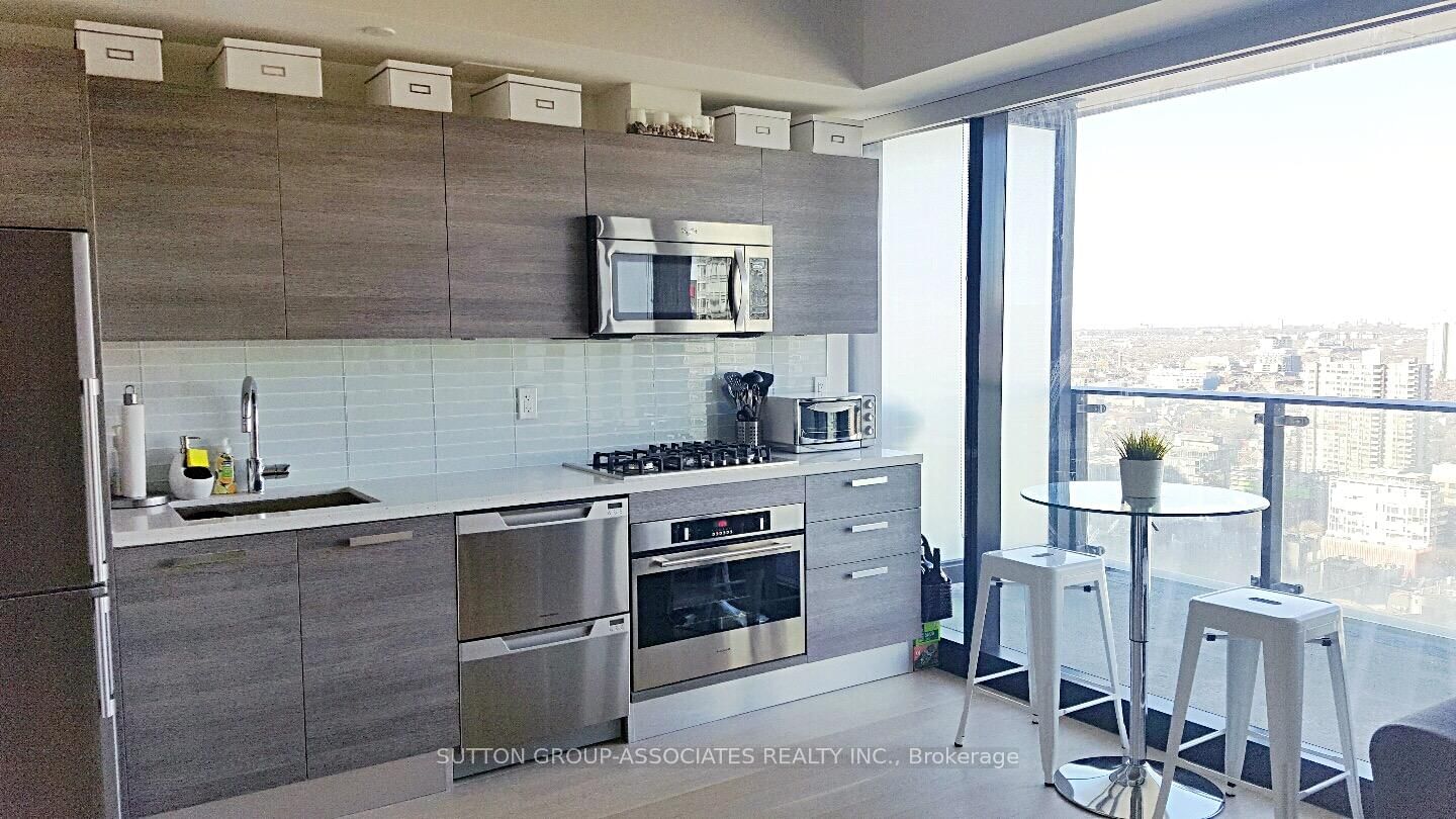 224 King Street W, Unit 2802 - Photo 2