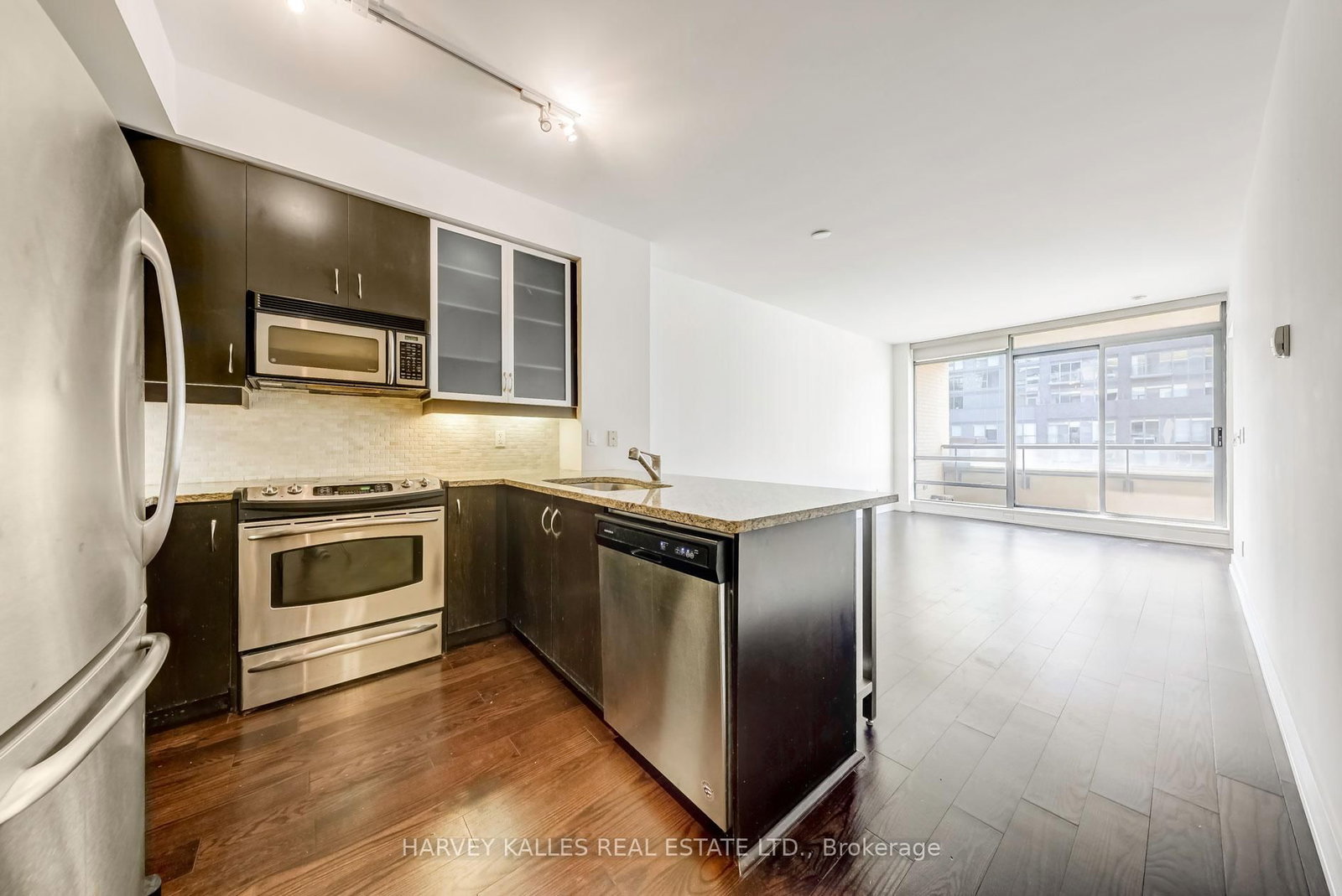 438 King Street W, Unit 914 - Photo 11