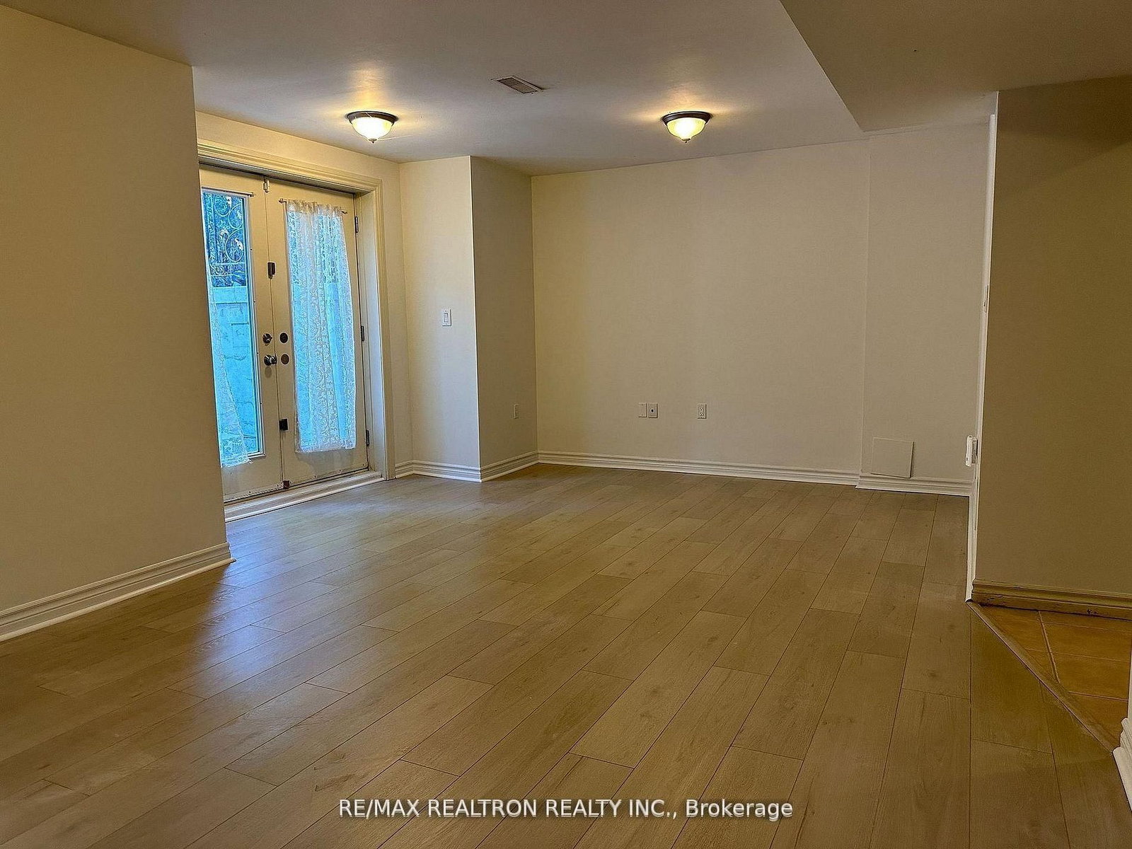 76 Horsham Avenue - Photo 36