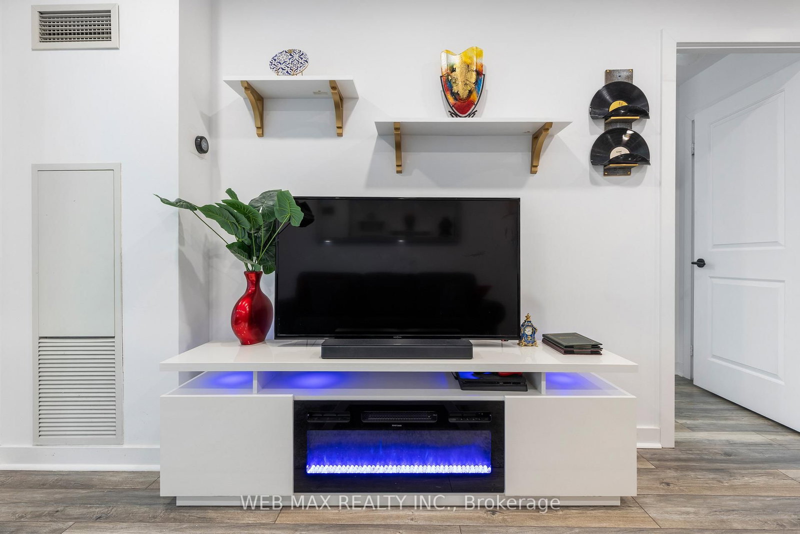 50 Lynn Williams Street • #916 • Toronto, ON photo 8