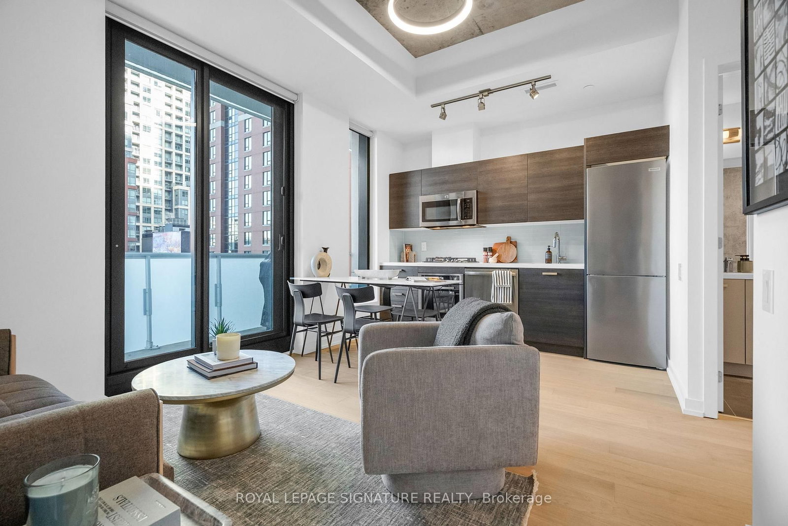 11 Charlotte Street, Unit 606 - Photo 2