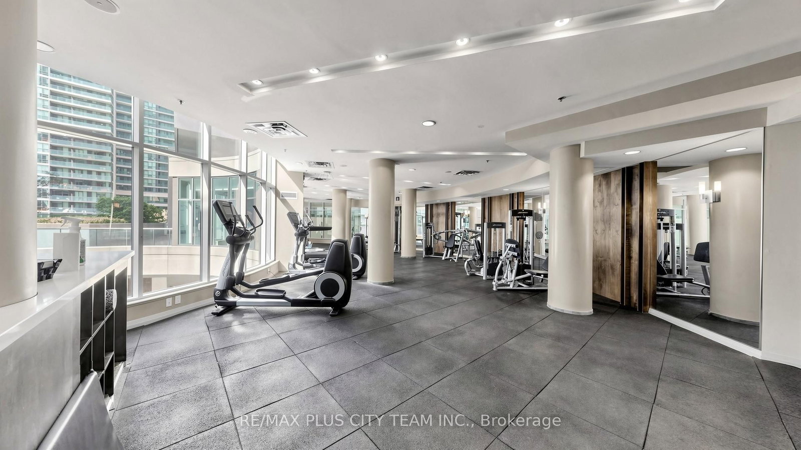 16 Yonge Street, Unit 2604 - Photo 18