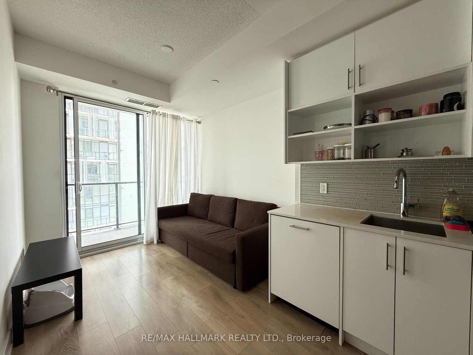 128 Fairview Mall Drive, Unit 910 - Photo 5