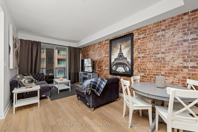 311 - 20 Bruyeres Mews