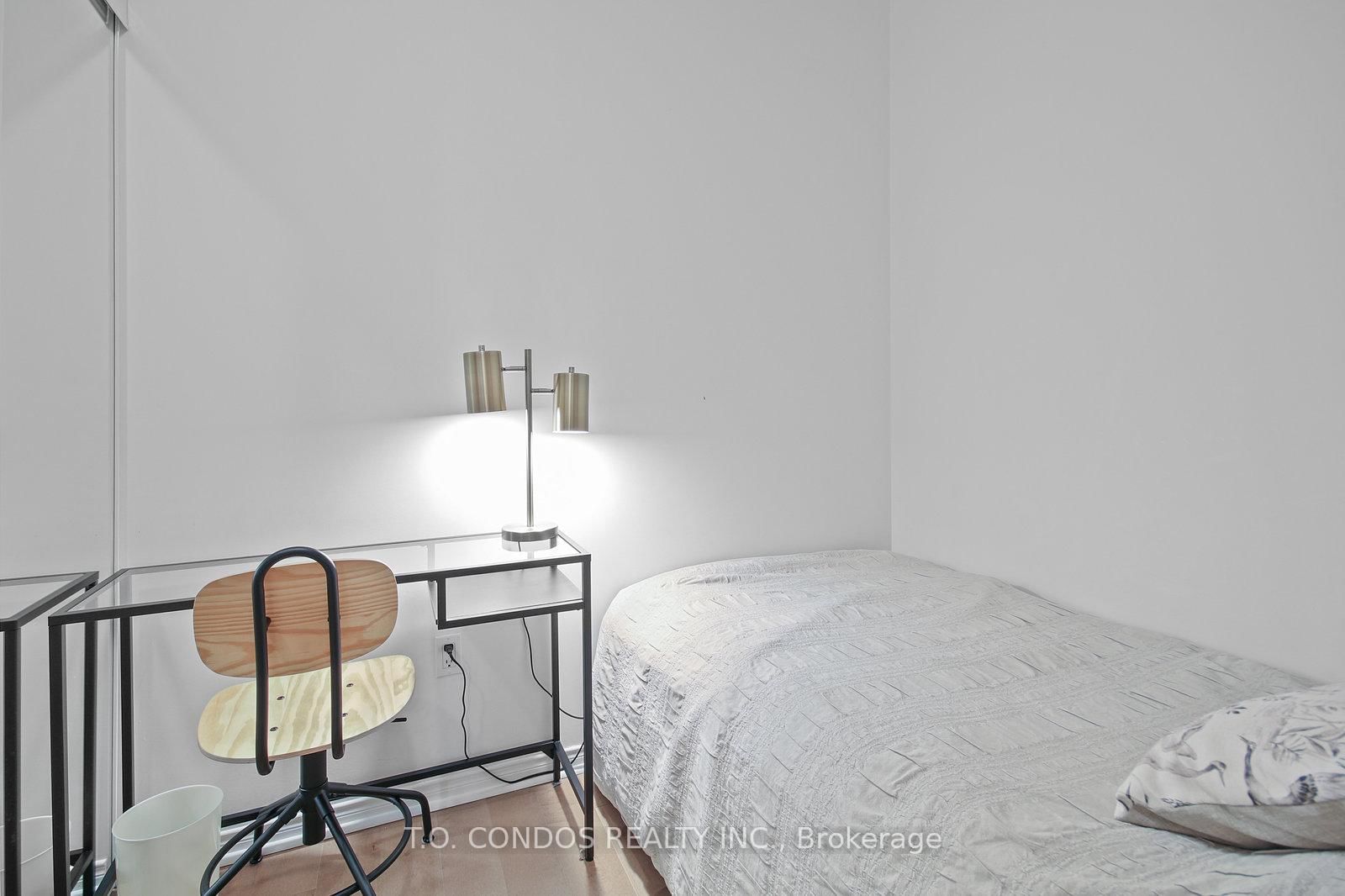 909 Bay Street, Unit 1806 - Photo 26