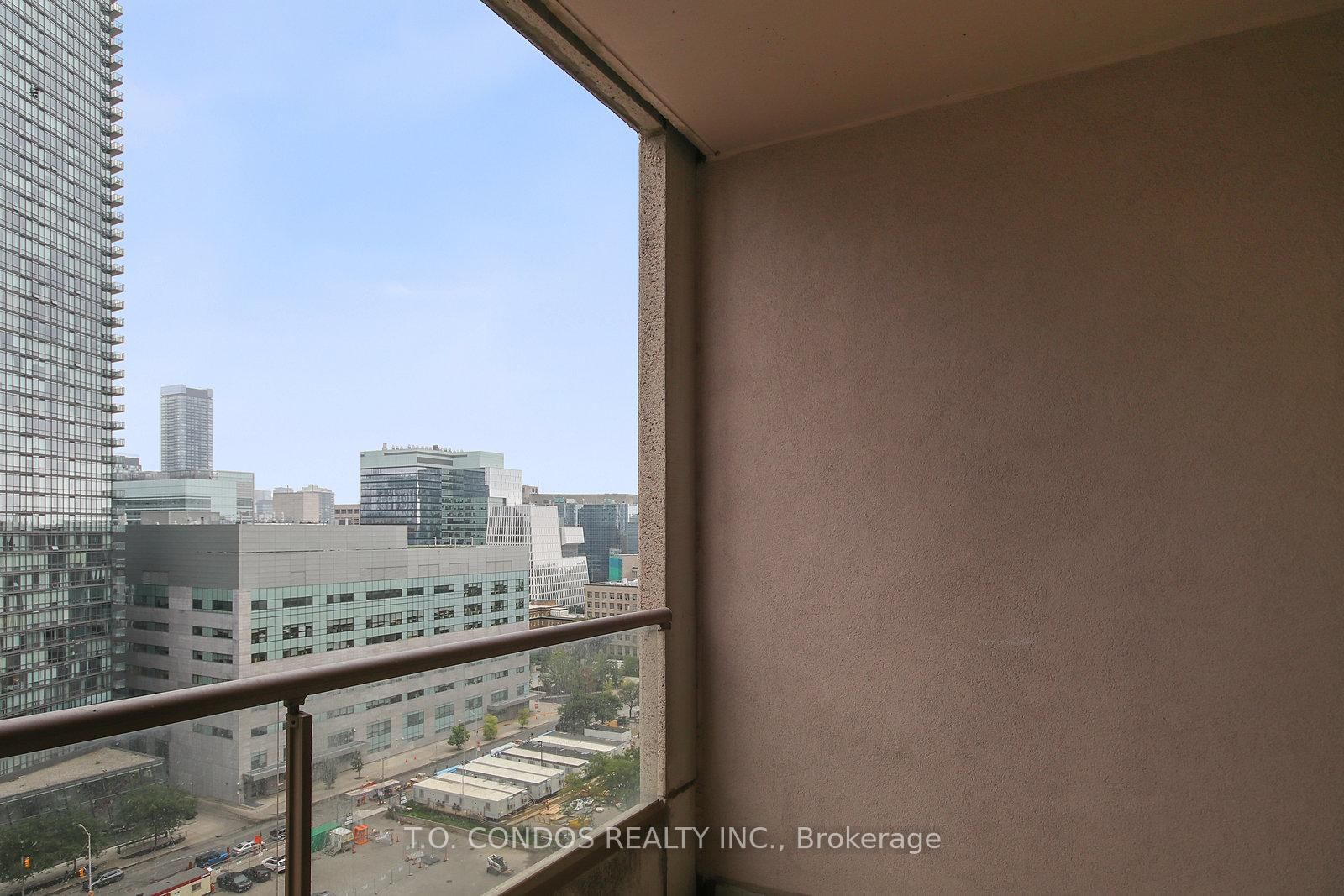 909 Bay Street, Unit 1806 - Photo 31