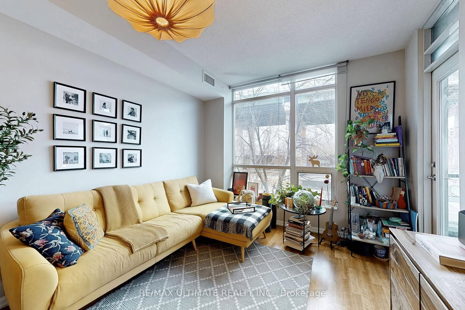 228-231 Fort York Boulevard, Toronto, ON, photo 5
