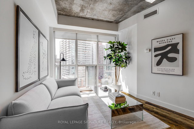 1421 - 1 Shaw Street
