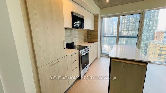 65 Mutual Street • #1905 • Toronto, ON photo 6