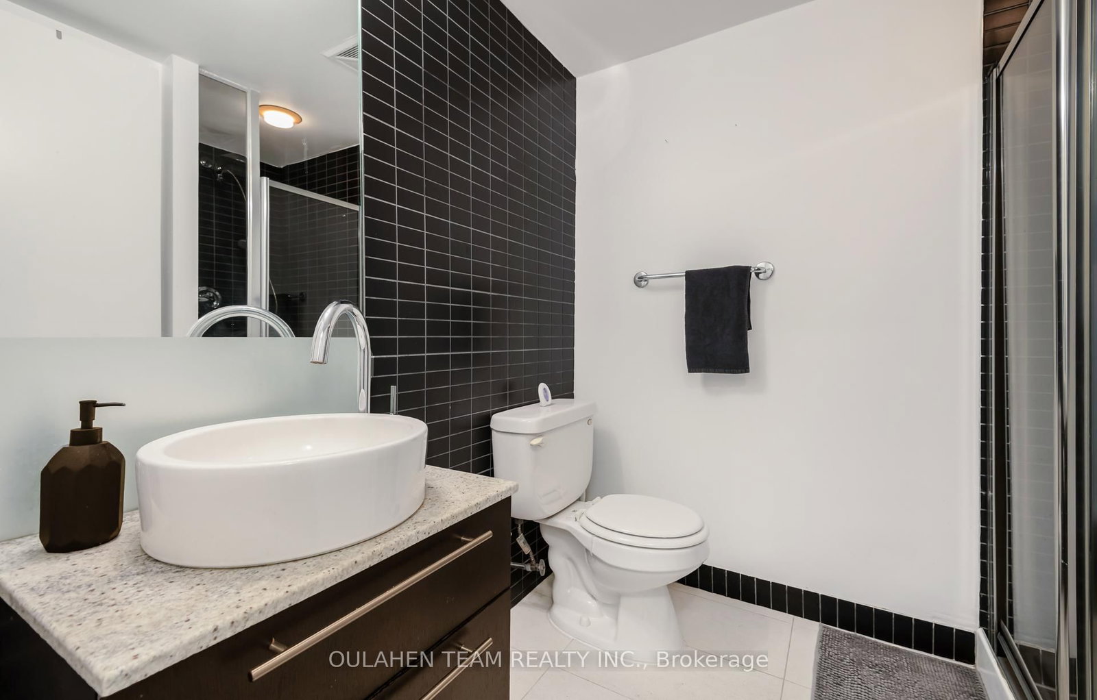 21 Carlton Street, Unit 1105 - Photo 15