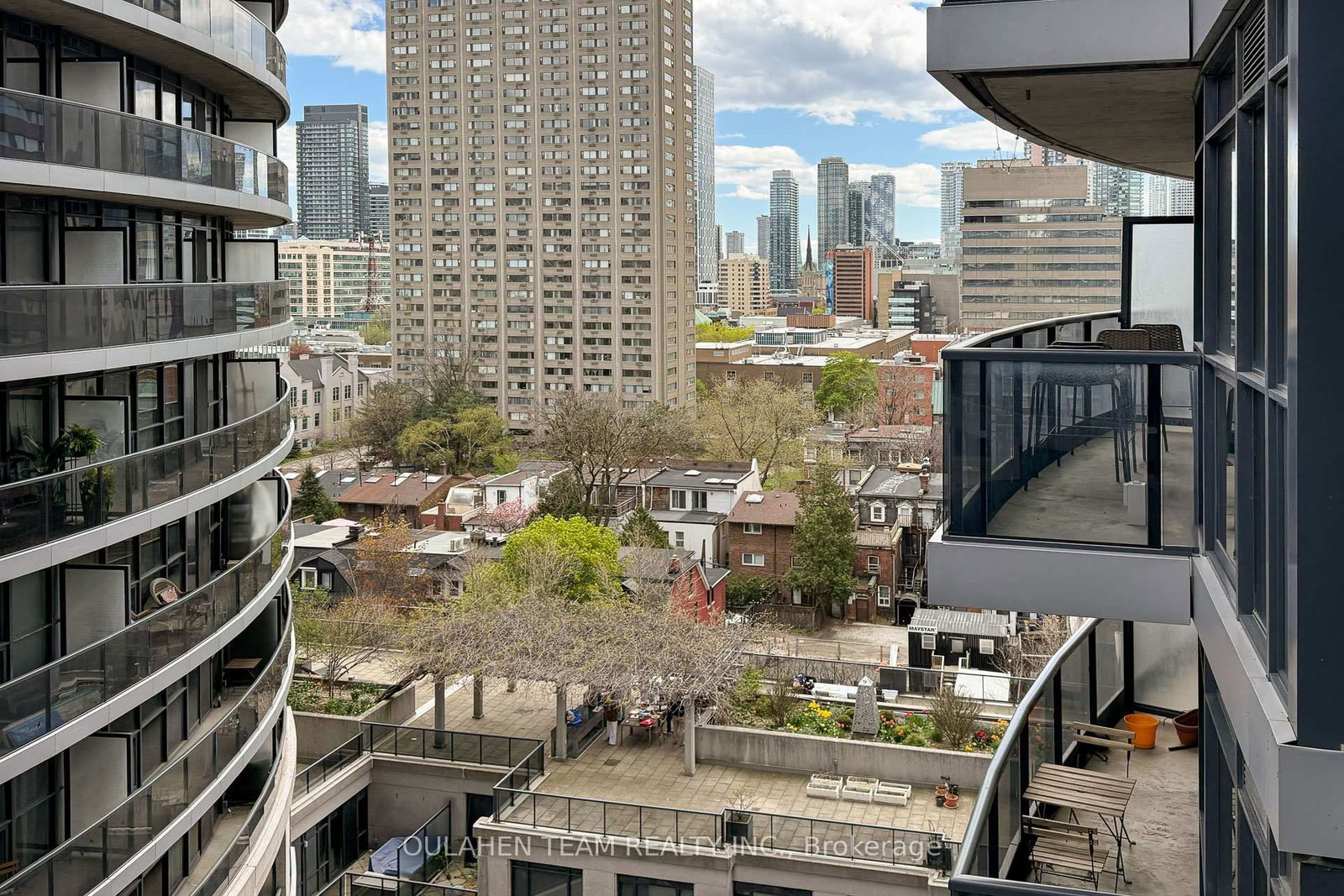 21 Carlton Street, Unit 1105 - Photo 18