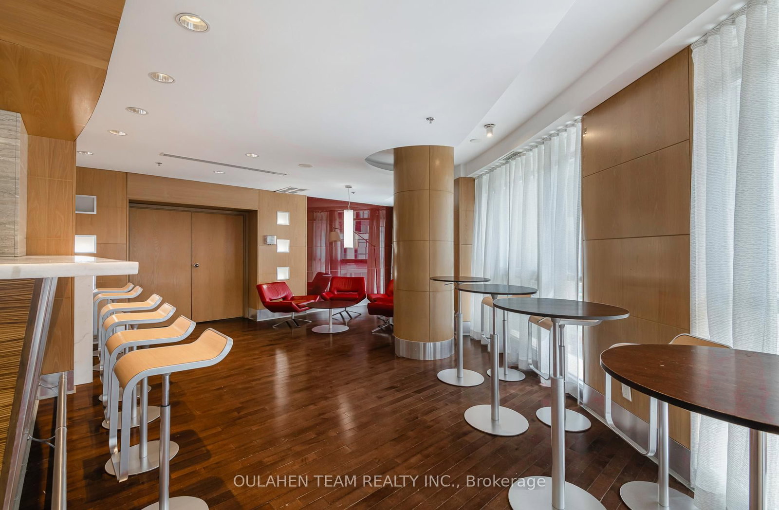 21 Carlton Street, Unit 1105 - Photo 28