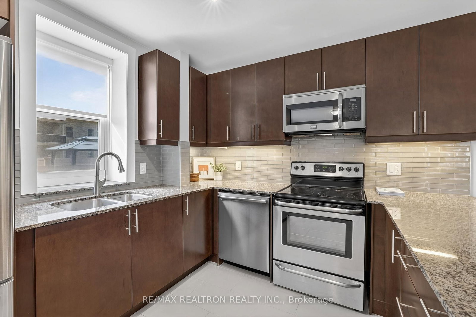 2603 Bathurst Street, Unit 106 - Photo 18