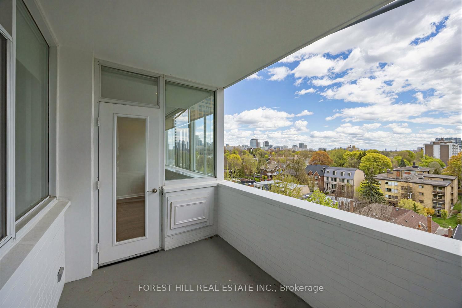 561 Avenue Road, Unit 906 - Photo 10
