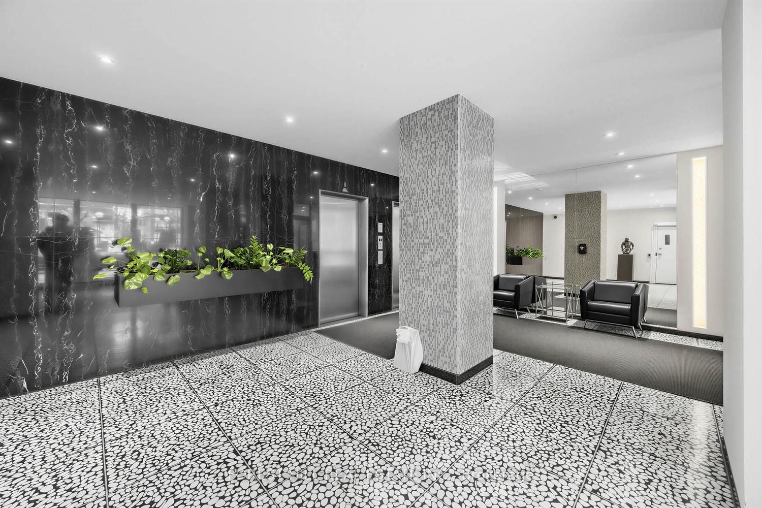 561 Avenue Road, Unit 906 - Photo 11