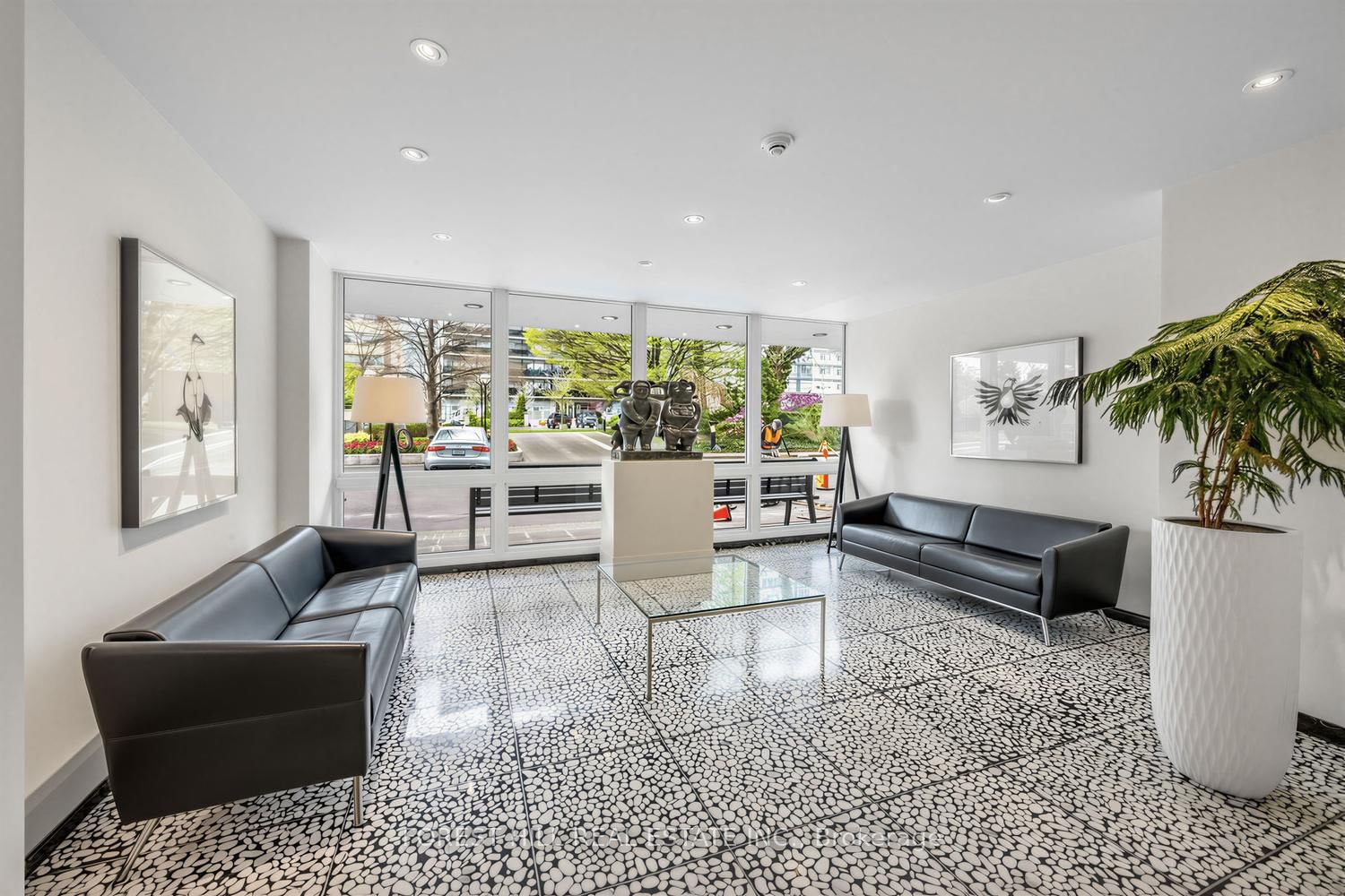 561 Avenue Road, Unit 906 - Photo 12
