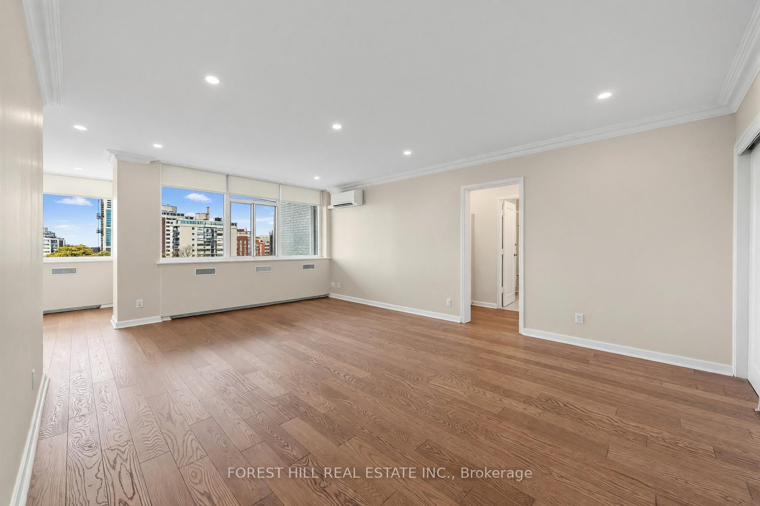 561 Avenue Road, Unit 906 - Photo 3
