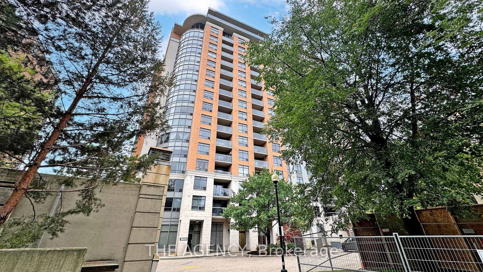 880 Grandview Way, Unit 1402 - Photo 3