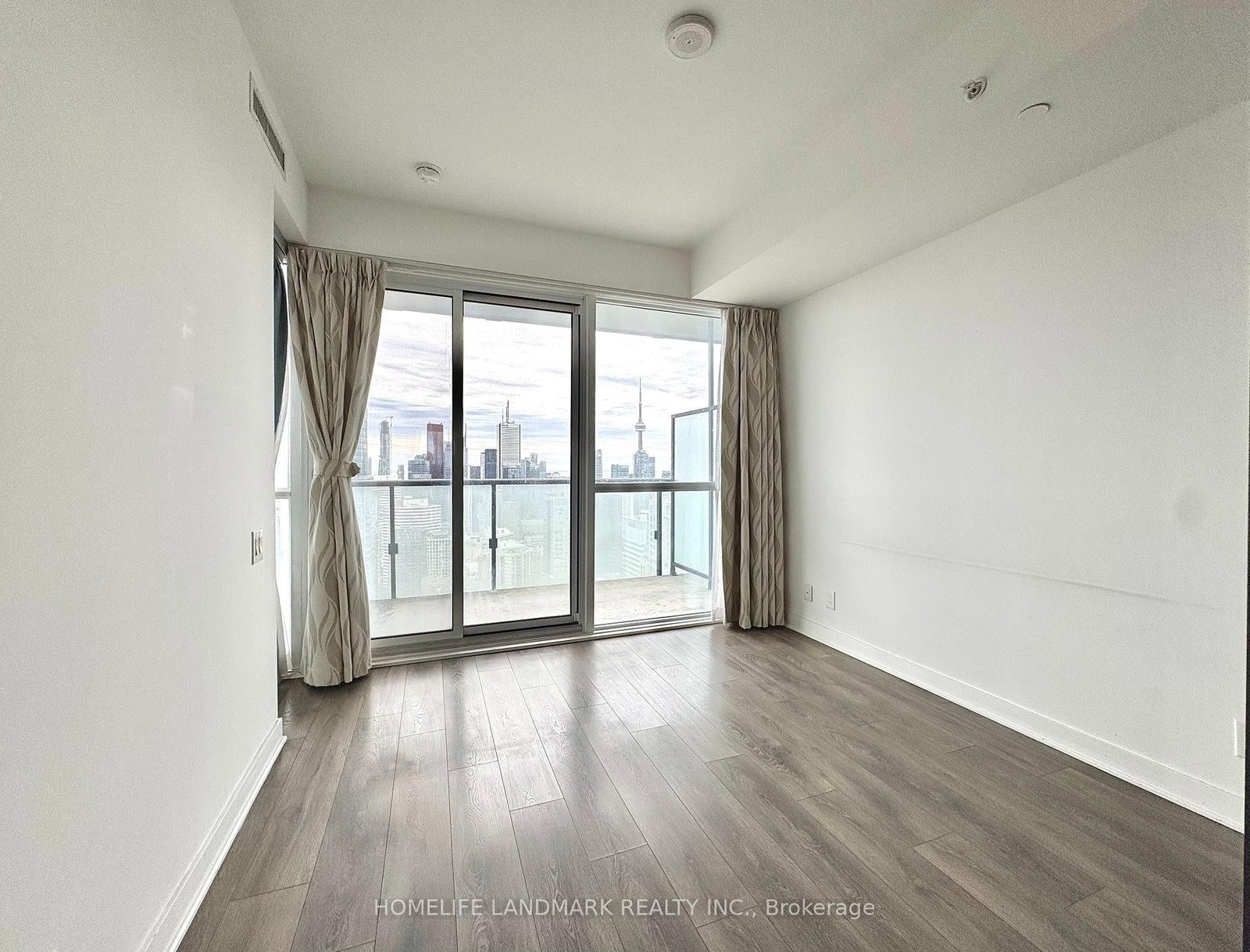 15 Grenville Street, Unit 5002 - Photo 10