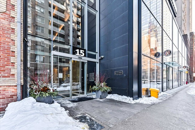 5002 - 15 Grenville Street
