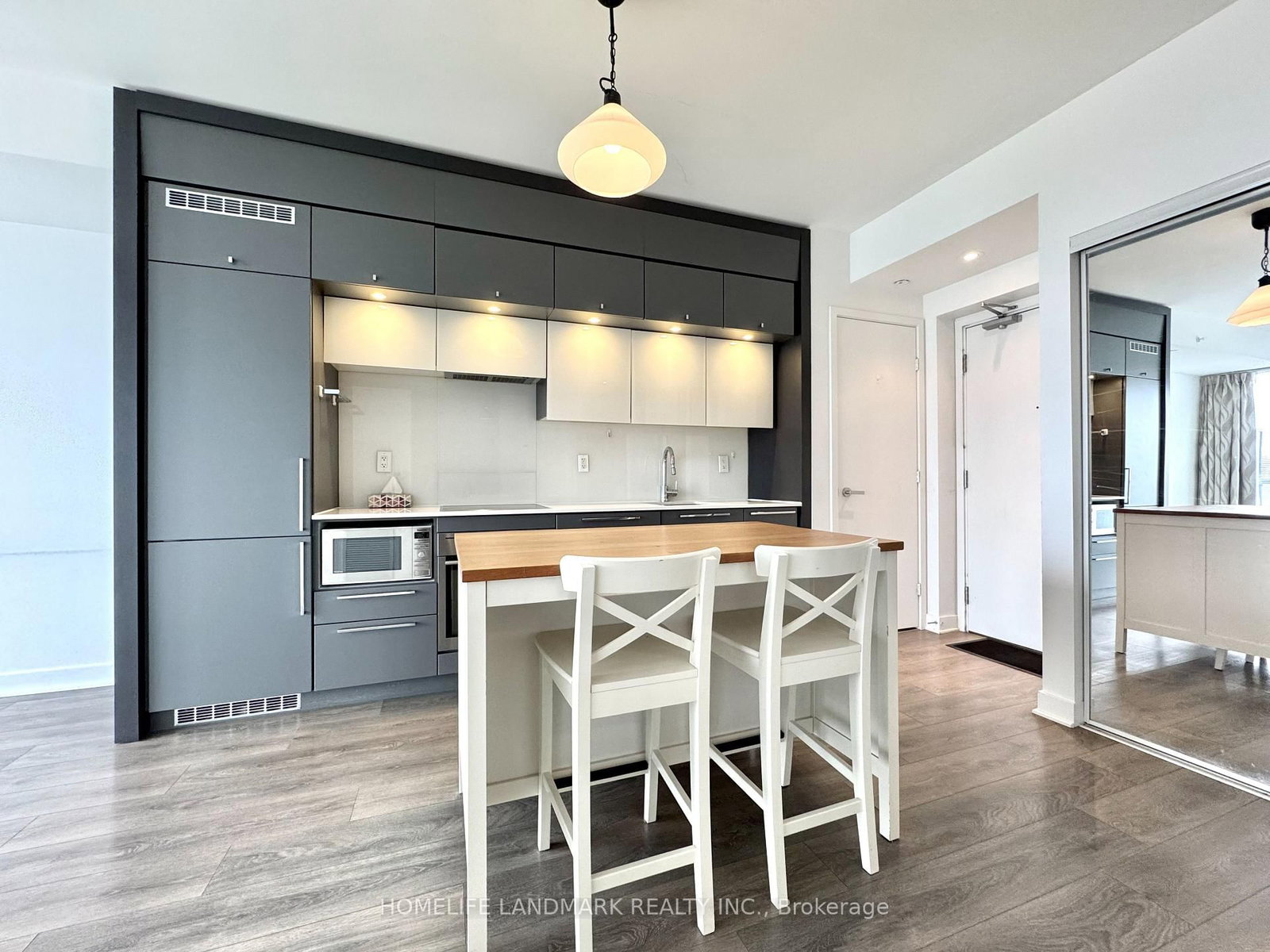 15 Grenville Street, Unit 5002 - Photo 8
