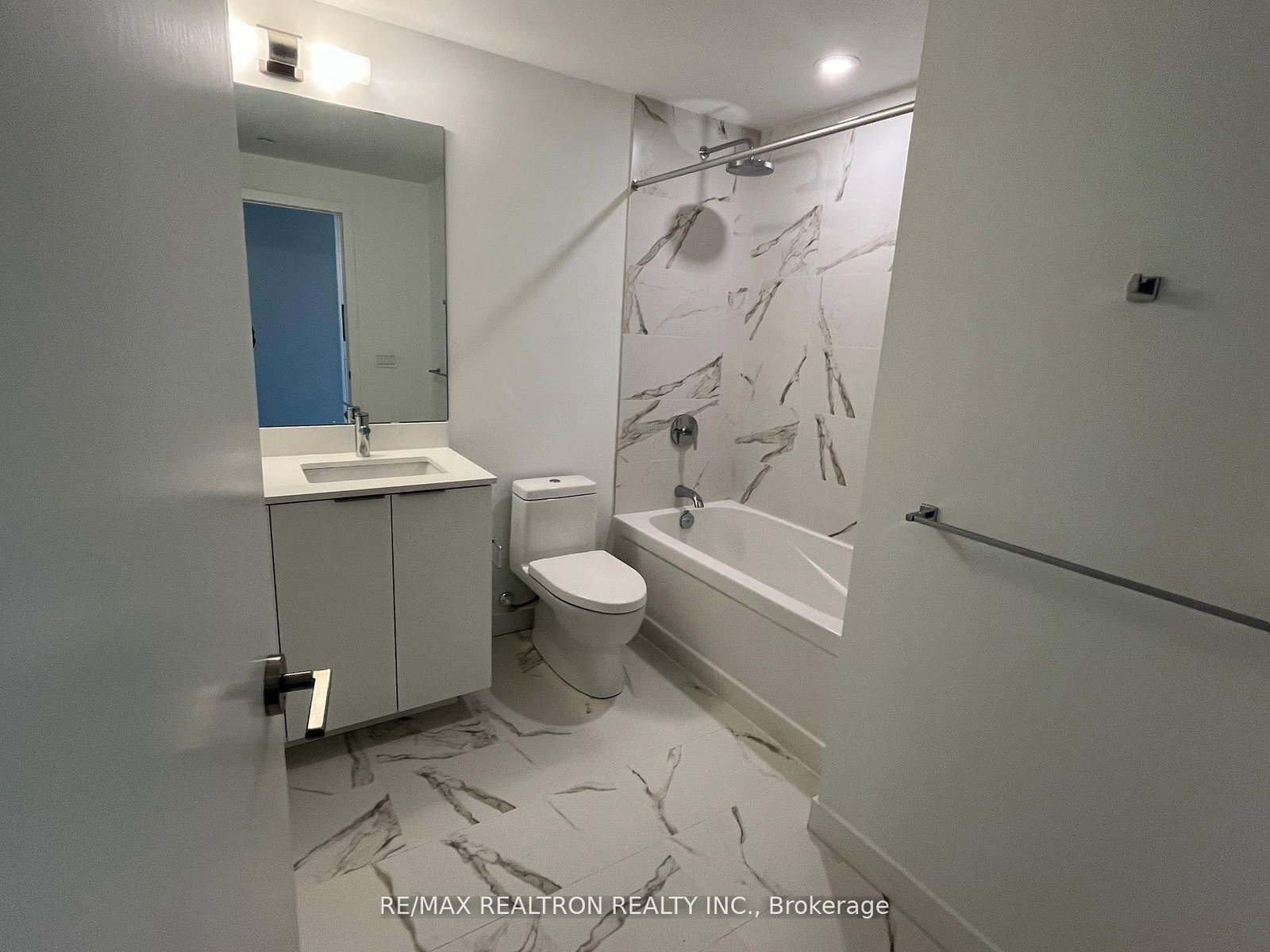 7 Golden Lion Heights, Unit N1105 - Photo 14