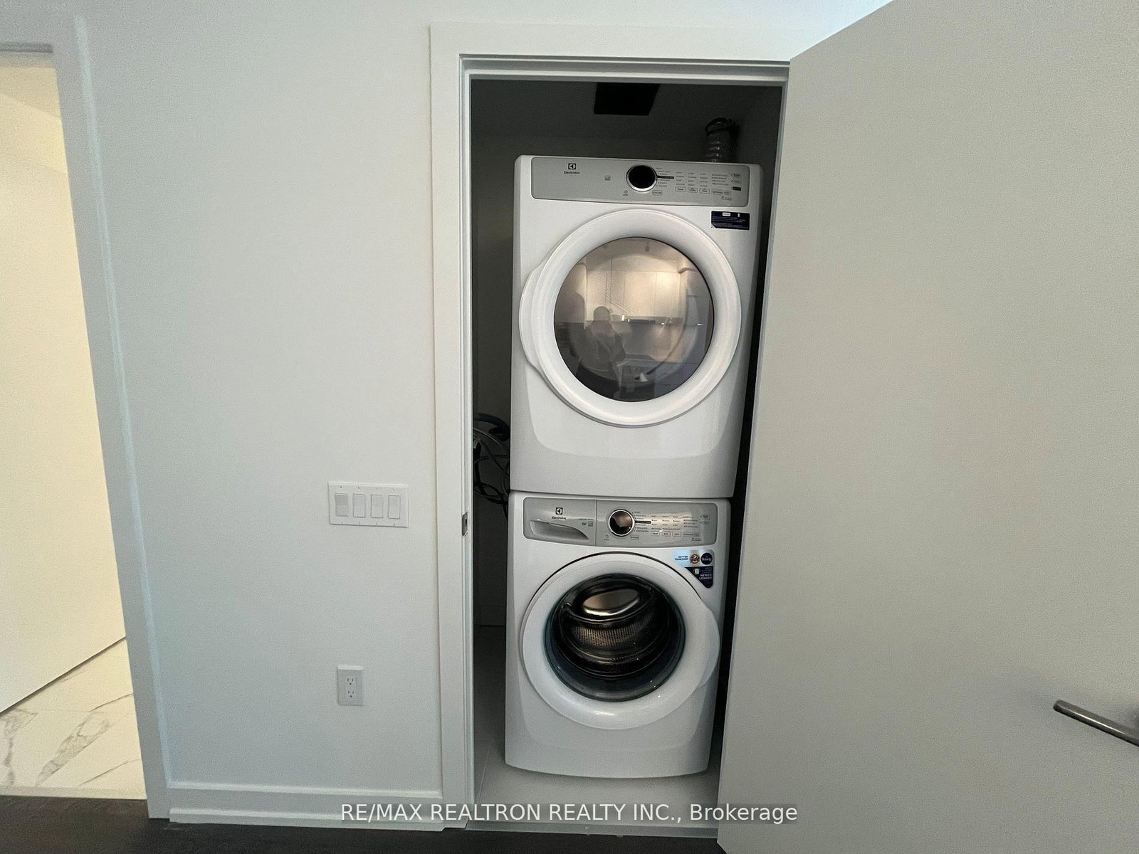 7 Golden Lion Heights, Unit N1105 - Photo 17